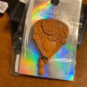 Hard Rock Cafe trading pin